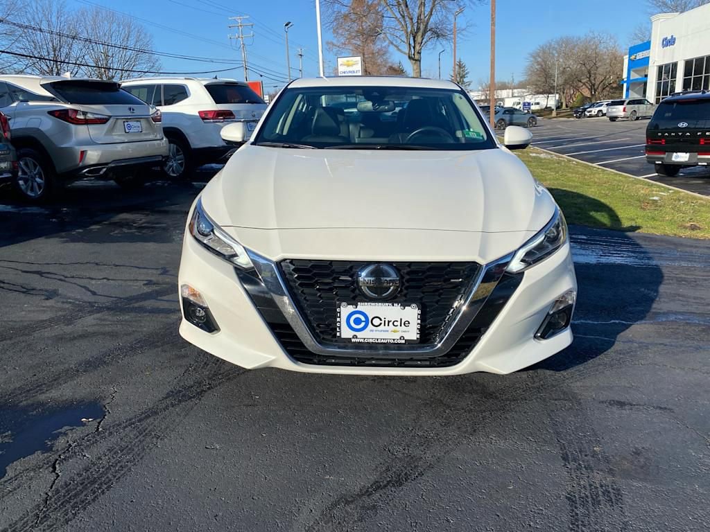 Used 2019 Nissan Altima 2.5 Platinum image 3