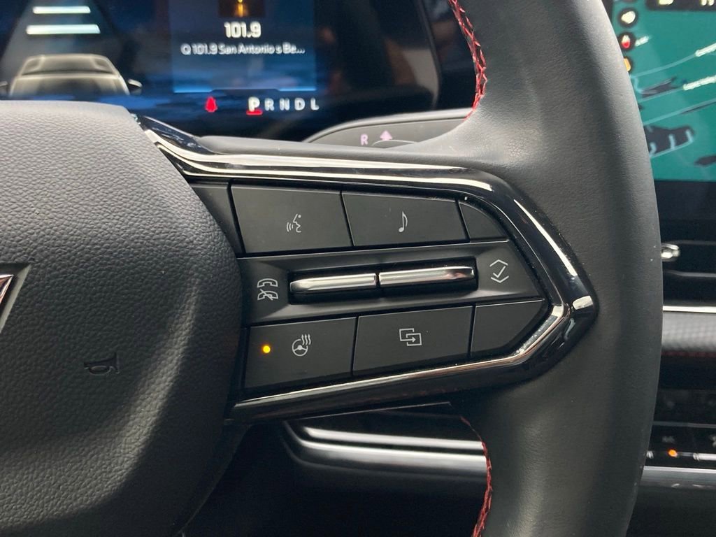 Used 2025 Chevrolet Equinox RS image 16