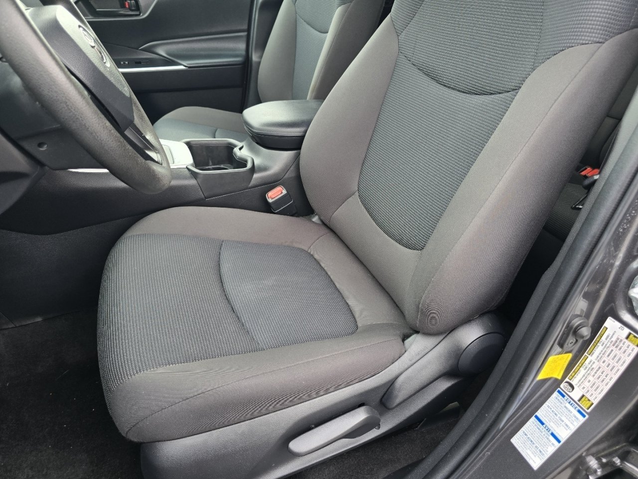 Certified 2022 Toyota RAV4 LE AWD/4WD image 22