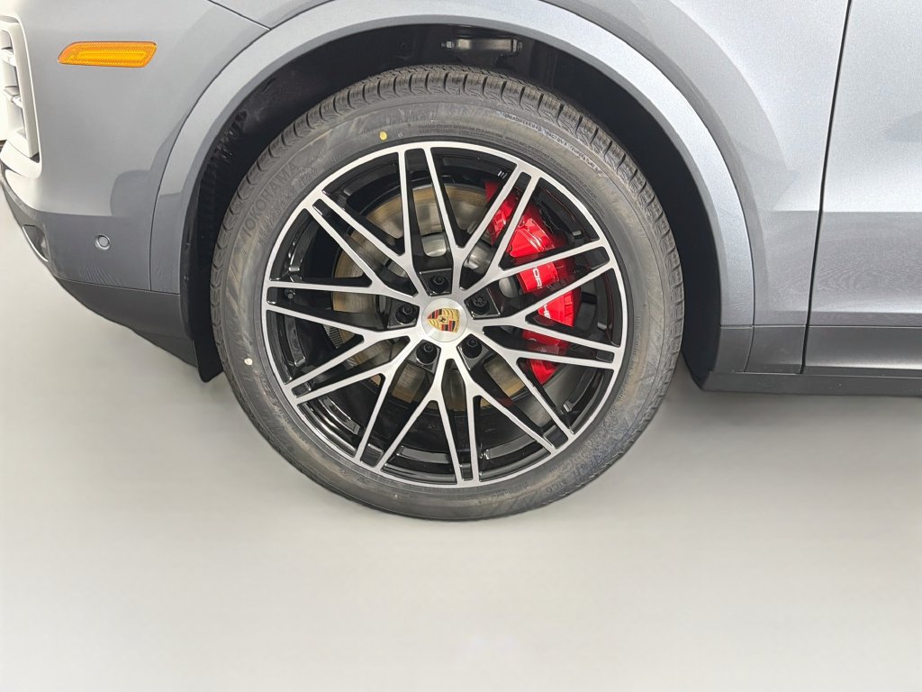 New 2026 Porsche Cayenne S AWD/4WD image 33