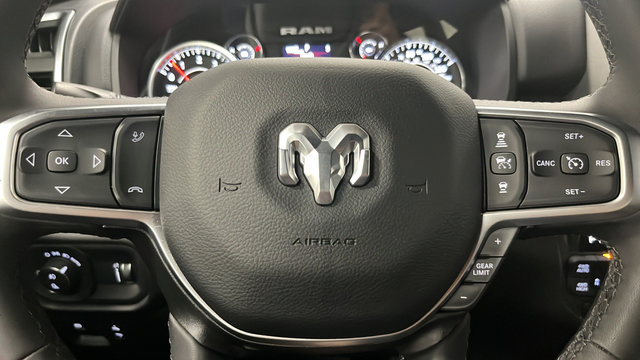 Used 2025 RAM 1500 Big Horn AWD/4WD image 15