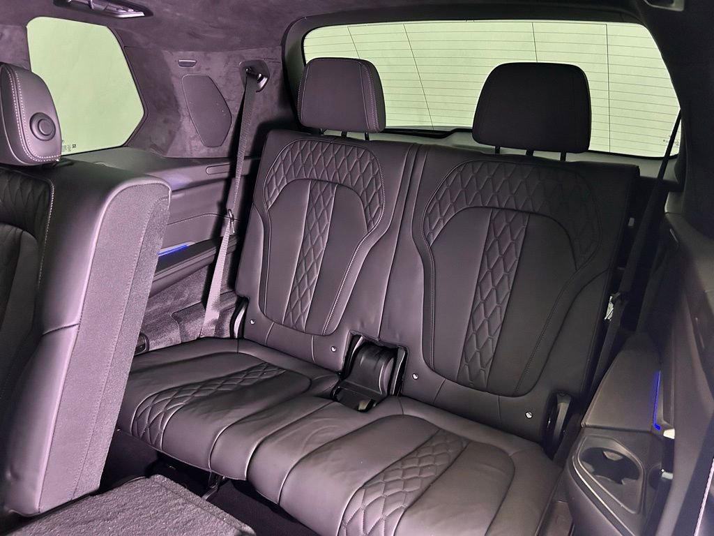 Used 2024 BMW ALPINA XB7 image 24