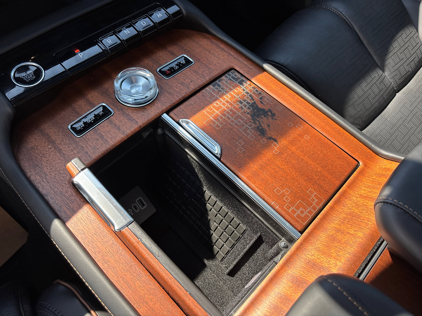 New 2025 Lincoln Navigator L Black Label image 24