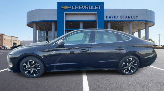Used 2025 Hyundai Sonata SEL FWD image 5