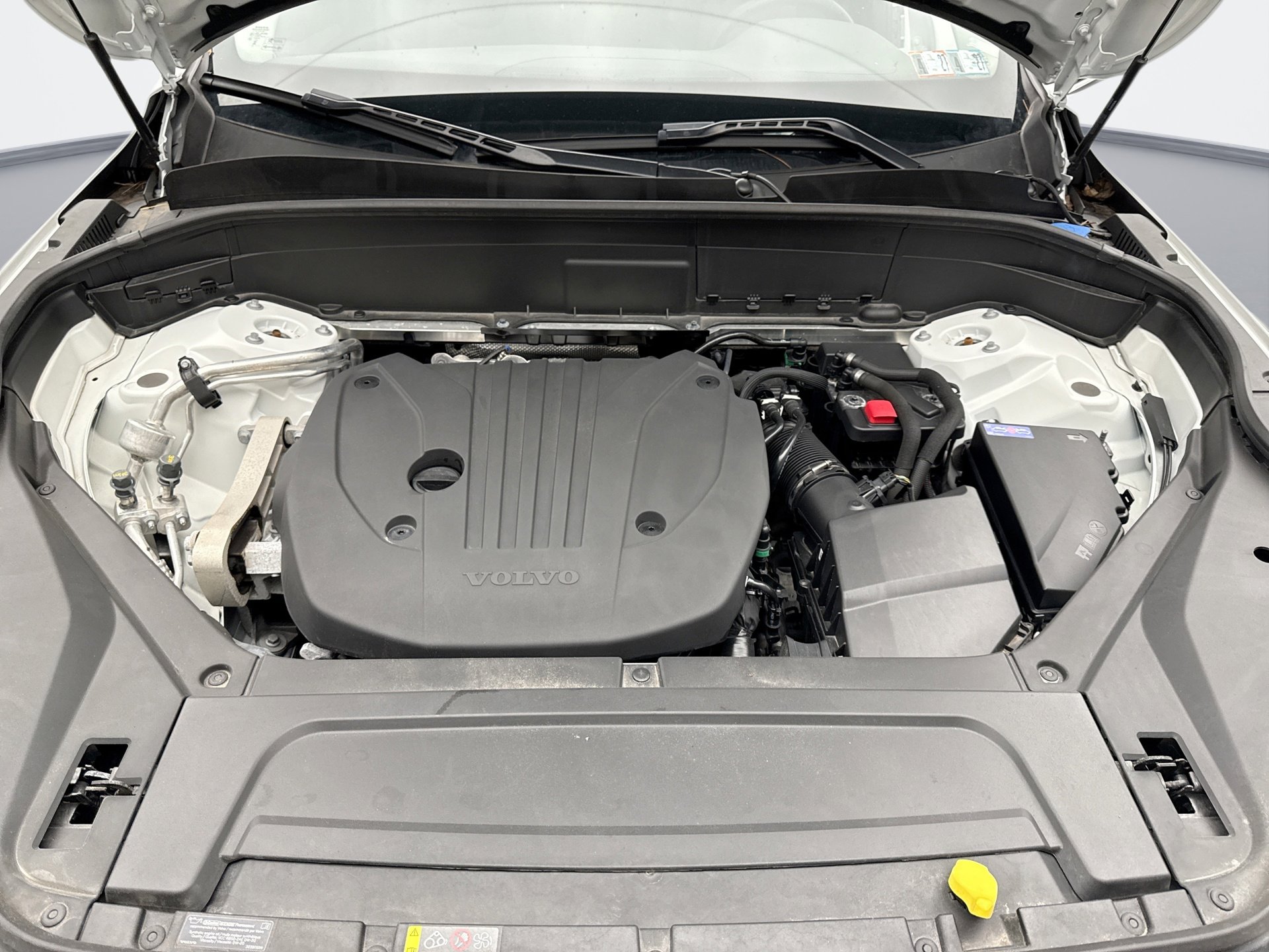 Used 2025 Volvo XC90 B5 Core image 28