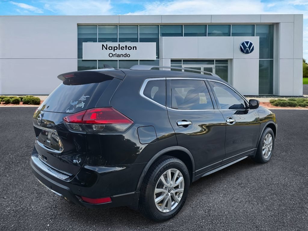 Used 2020 Nissan Rogue SV image 4