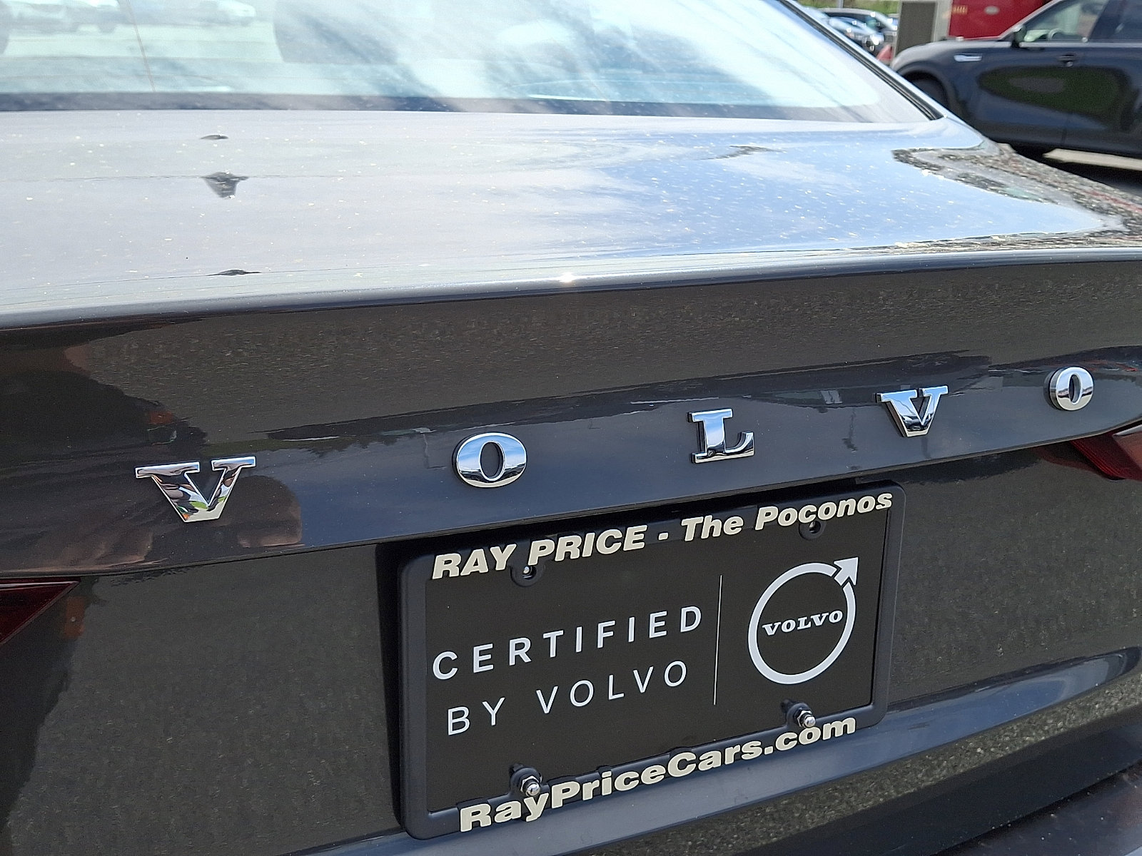 Certified 2025 Volvo S60 B5 Core AWD/4WD image 30