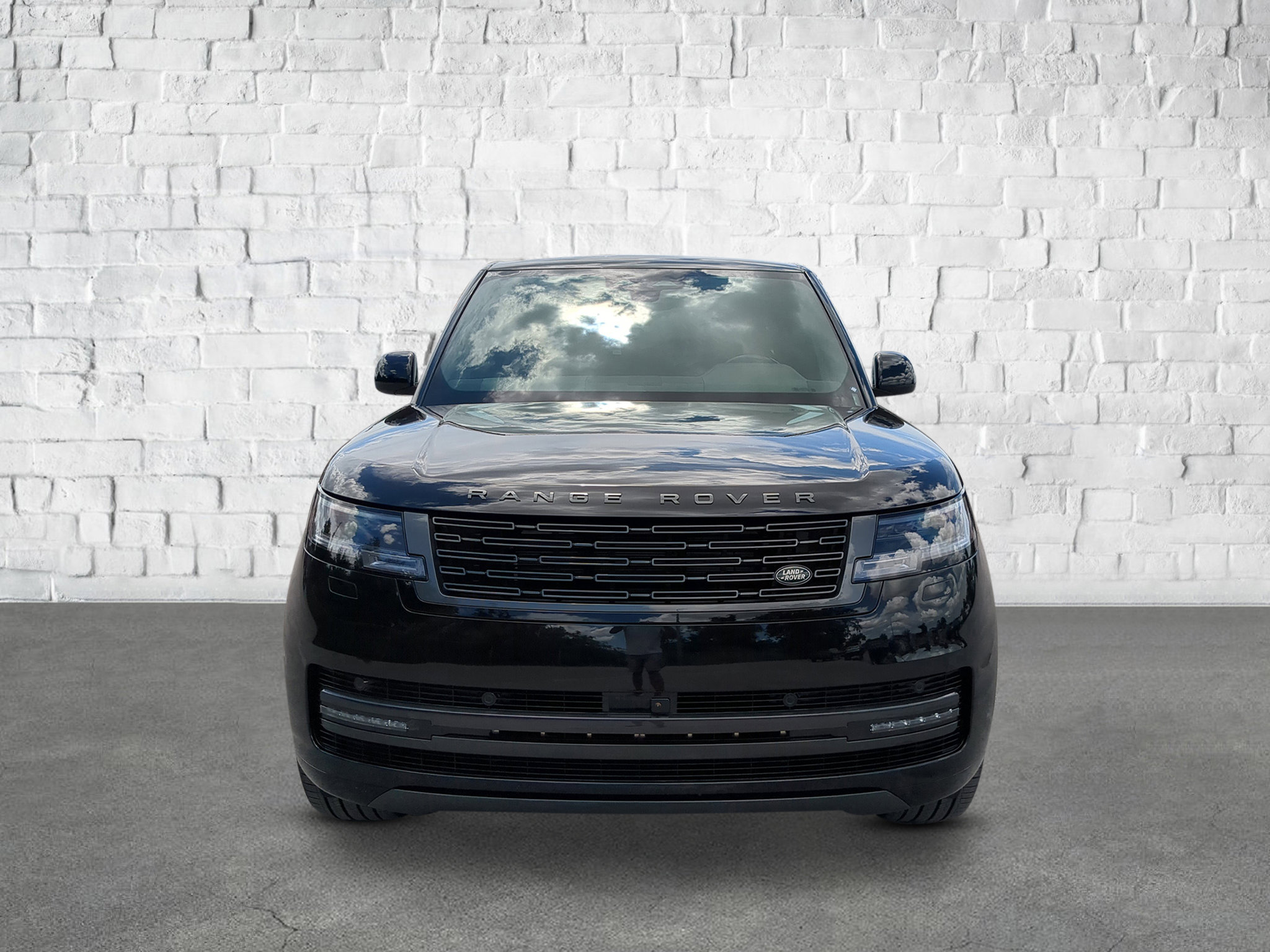 New 2025 Land Rover Range Rover SE image 2