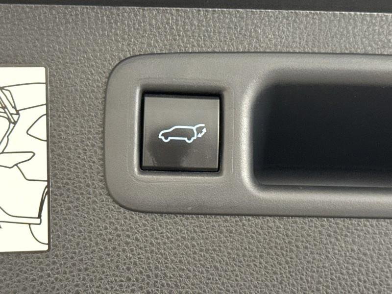 Used 2021 Toyota Highlander Limited image 79