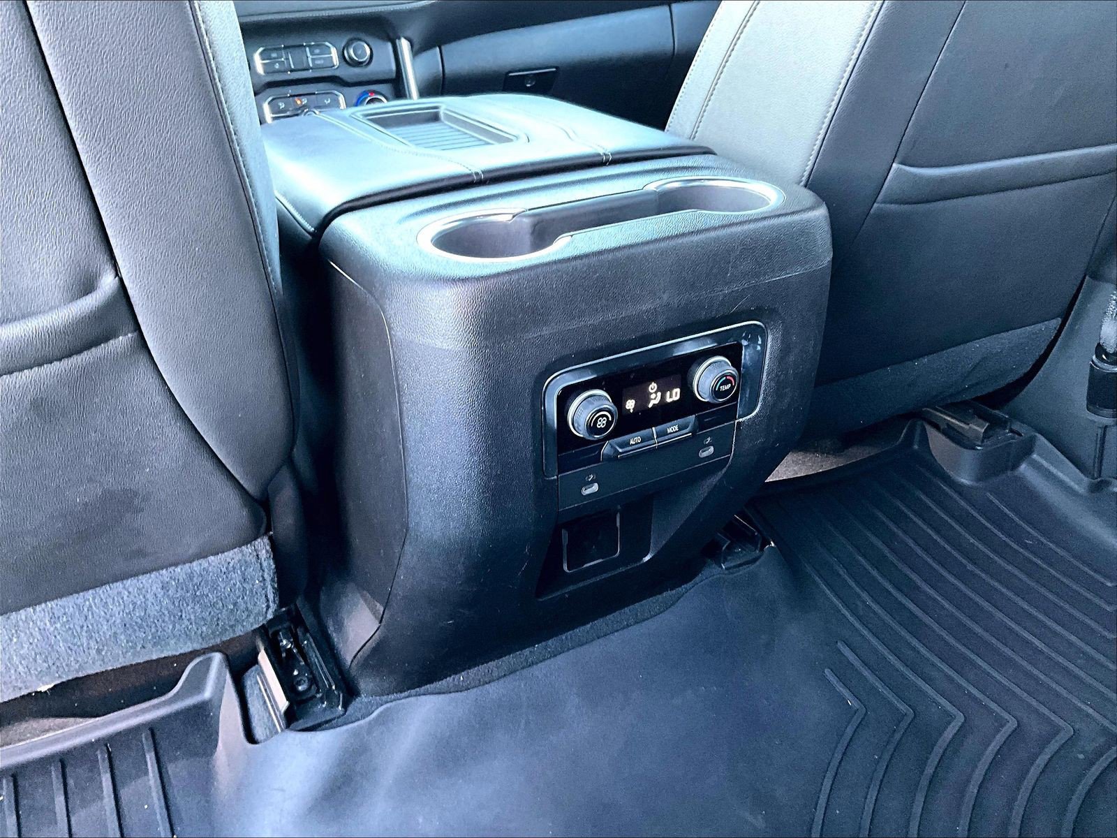 Used 2021 Chevrolet Tahoe LT AWD/4WD image 25