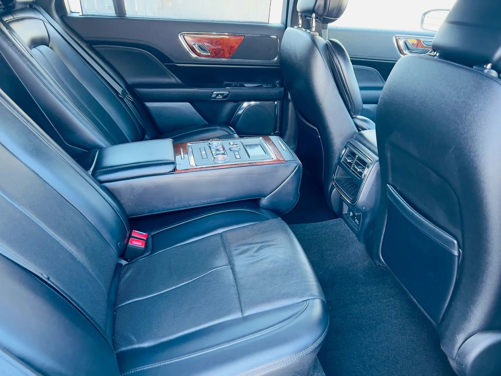 Used 2019 Lincoln Continental AWD w/ Equipment Group 500A image 20