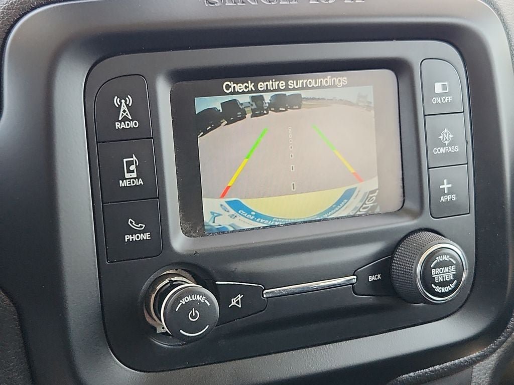 Certified 2017 Jeep Renegade Altitude FWD image 29