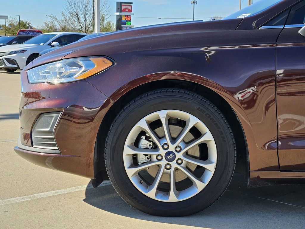 Used 2019 Ford Fusion SE image 13