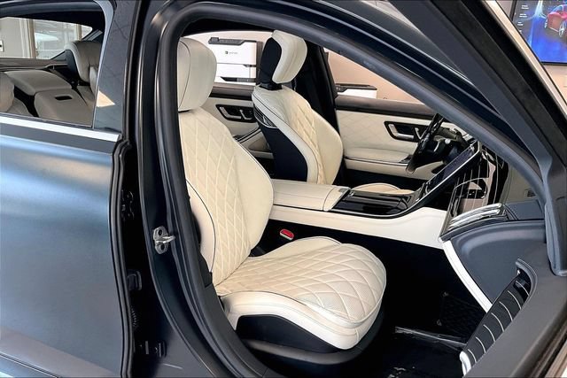 Certified 2022 Mercedes-Benz S 580 4MATIC Sedan w/ AMG Line Package image 6