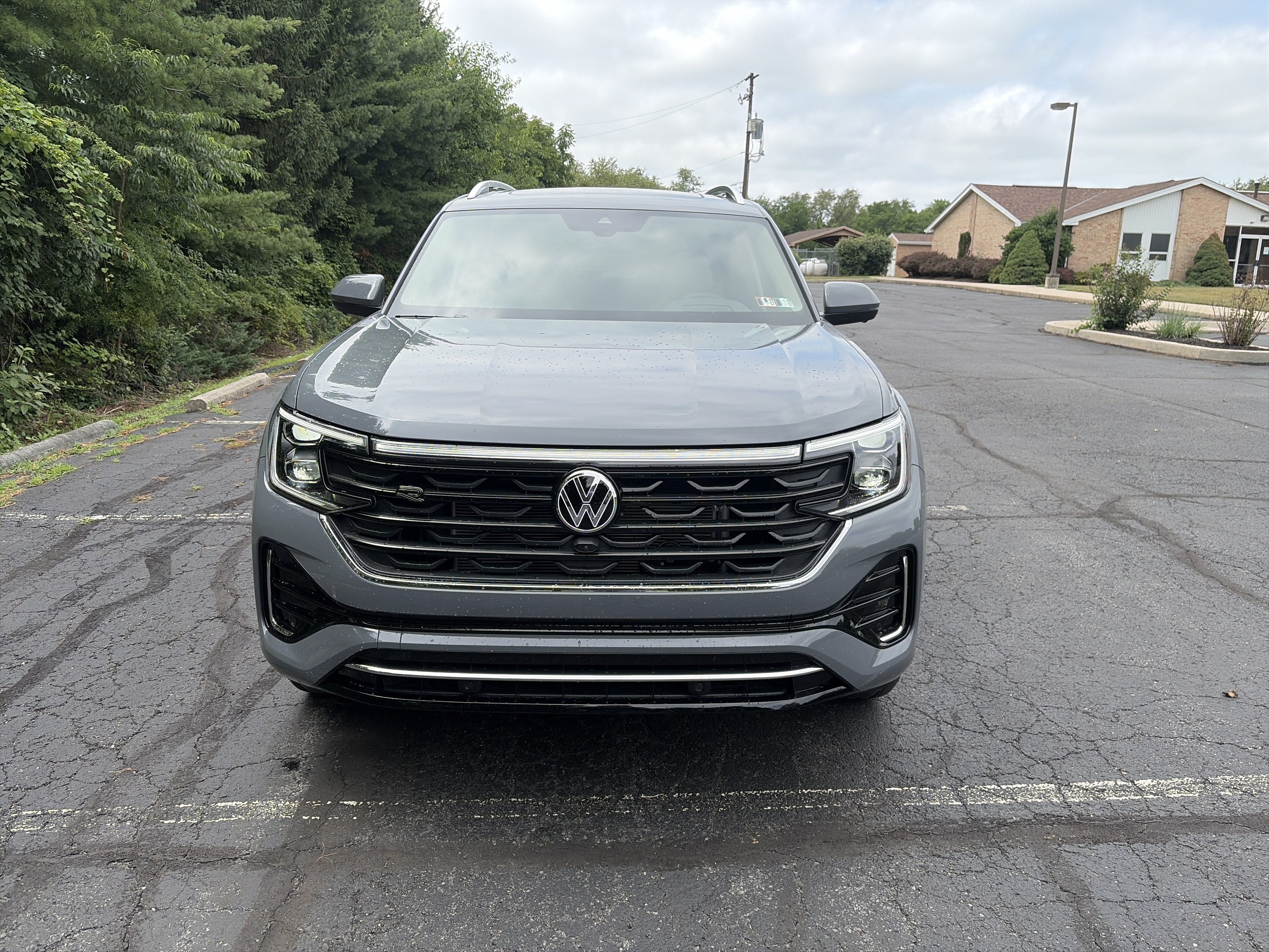 New 2026 Volkswagen Atlas SEL Premium R-Line AWD/4WD image 2
