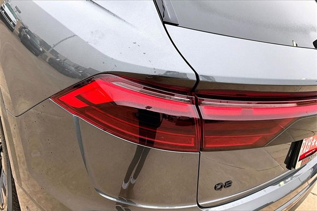 Used 2025 Audi Q8 Premium Plus w/ Premium Plus Package image 32