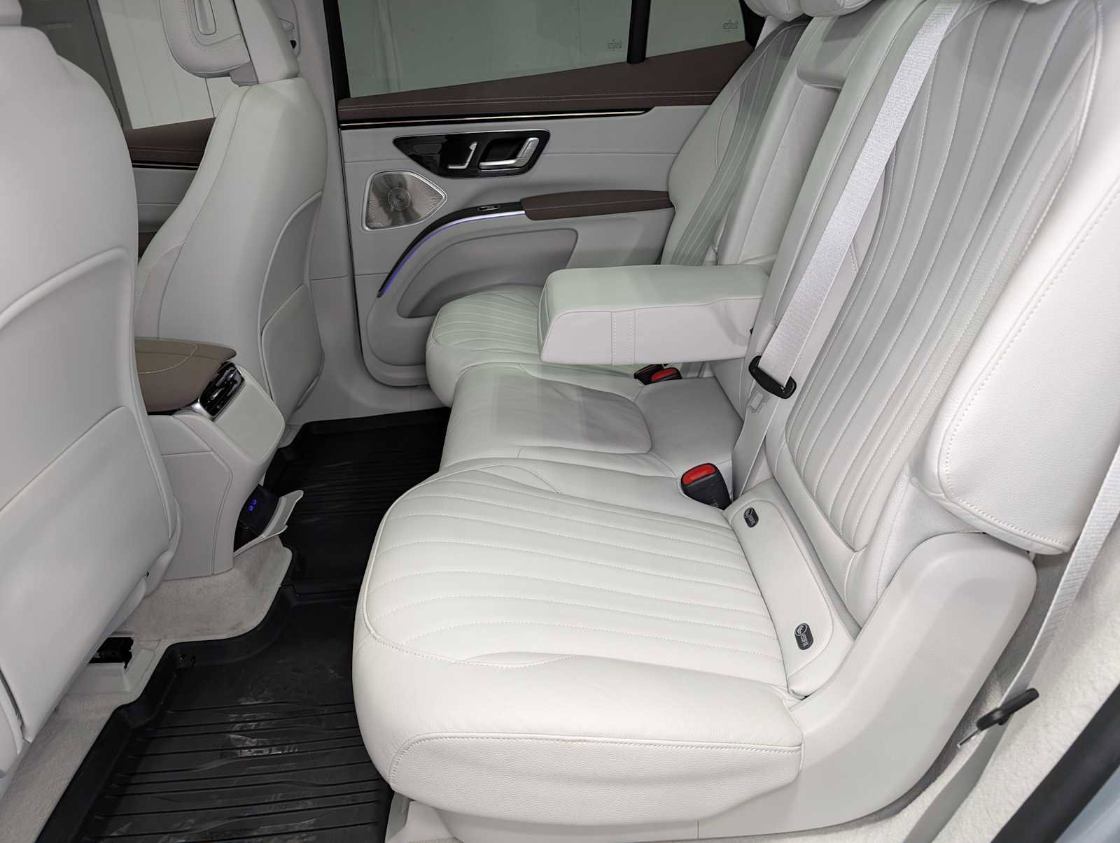 Certified 2023 Mercedes-Benz EQS 580 4MATIC SUV image 21