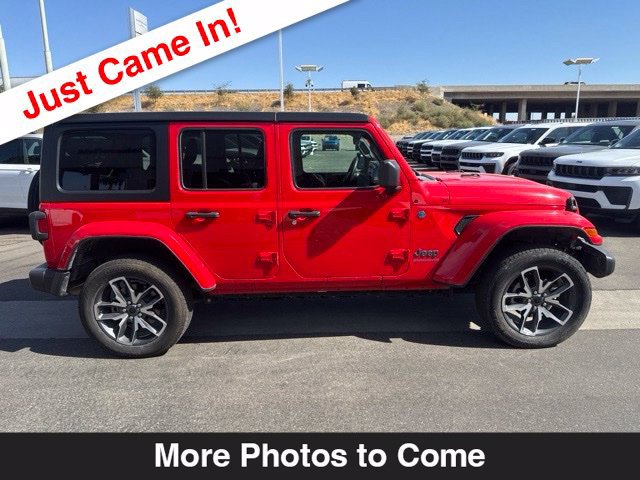 Used 2024 Jeep Wrangler Unlimited AWD/4WD image 7