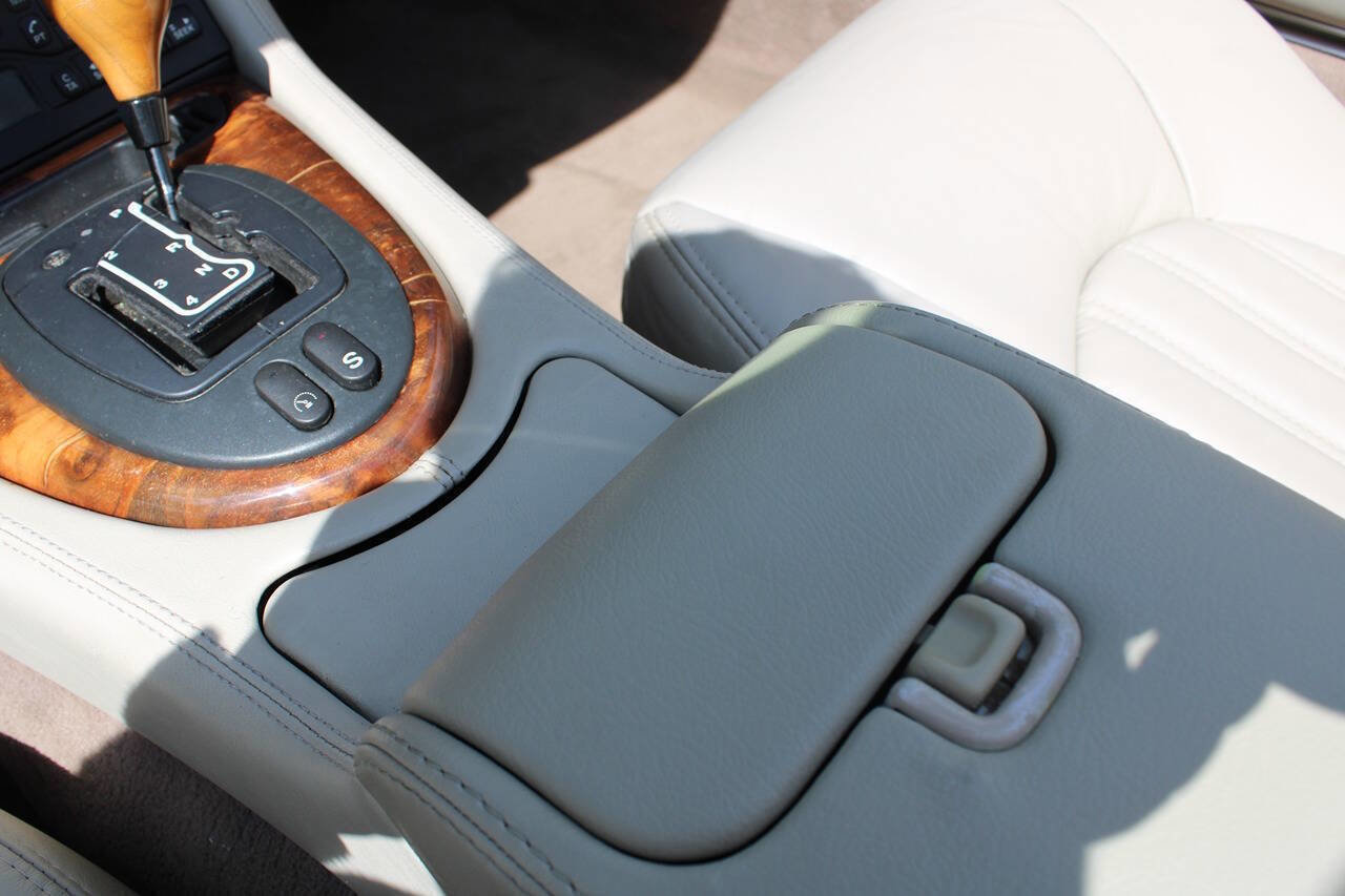 Used 2000 Jaguar XK8 Convertible RWD image 26