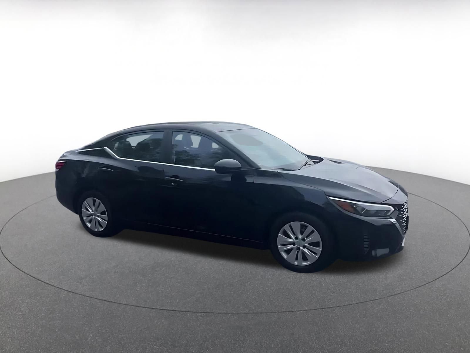 Used 2025 Nissan Sentra S image 2