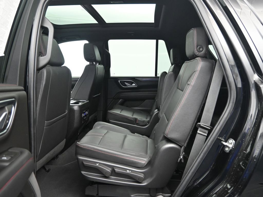 Used 2022 Chevrolet Tahoe RST w/ Luxury Package AWD/4WD image 30