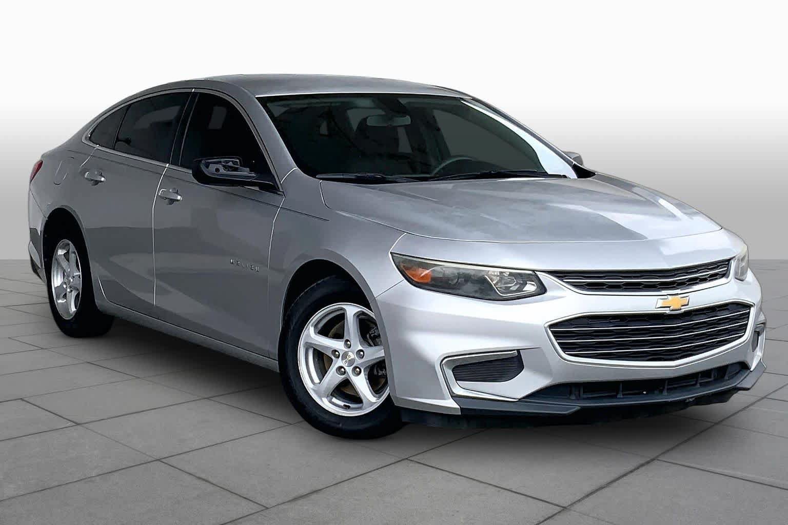 Used 2017 Chevrolet Malibu LS FWD image 3