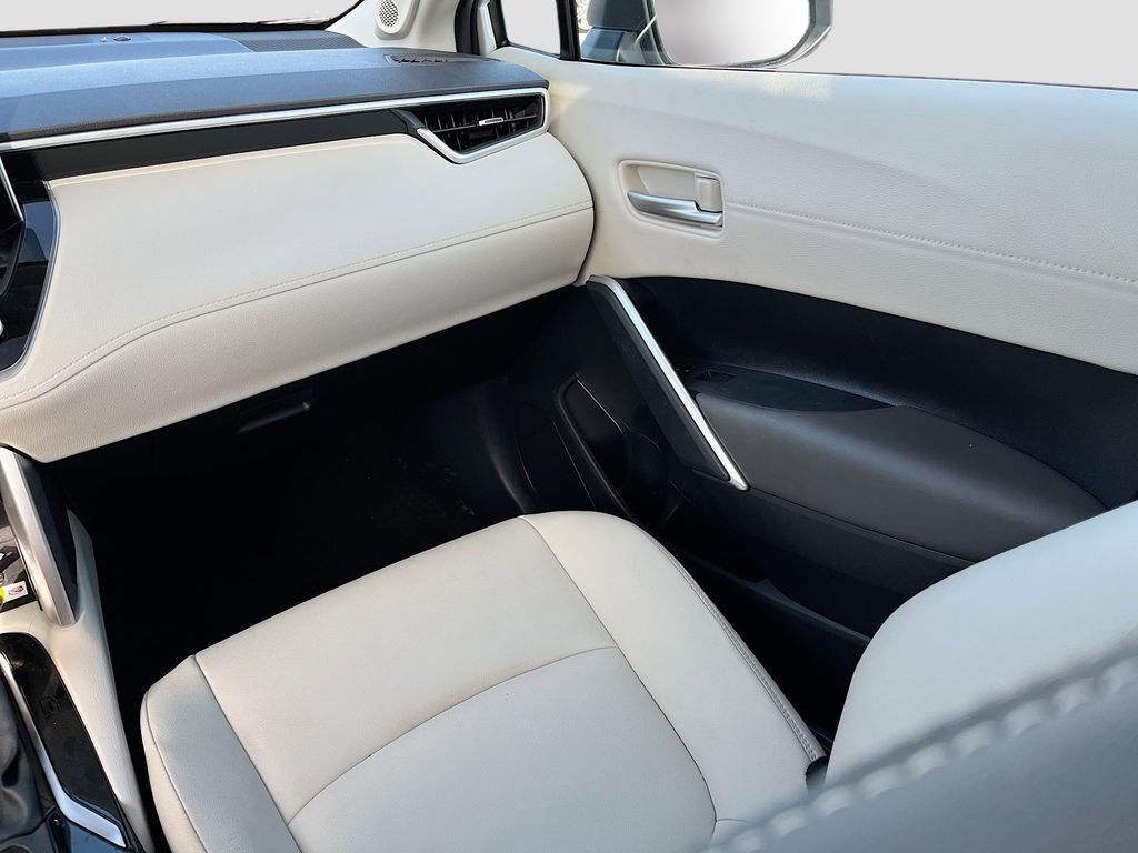 Used 2023 Toyota Corolla Cross XLE w/ Convenience Package AWD/4WD image 24