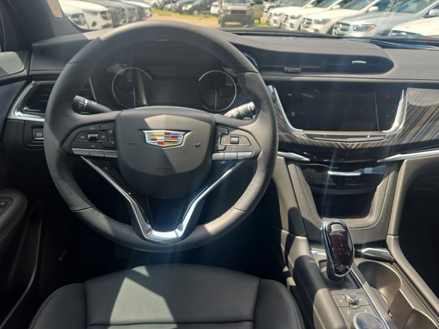 Used 2024 Cadillac XT6 Premium Luxury AWD/4WD image 18