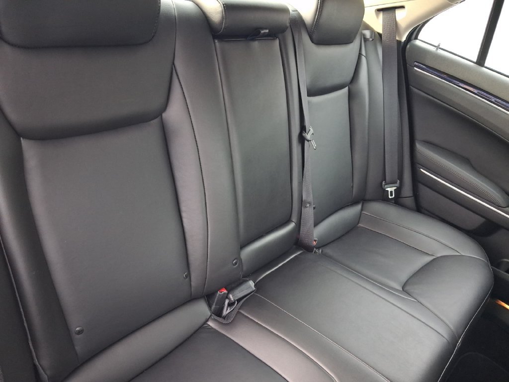 Used 2023 Chrysler 300 Touring L AWD/4WD image 42