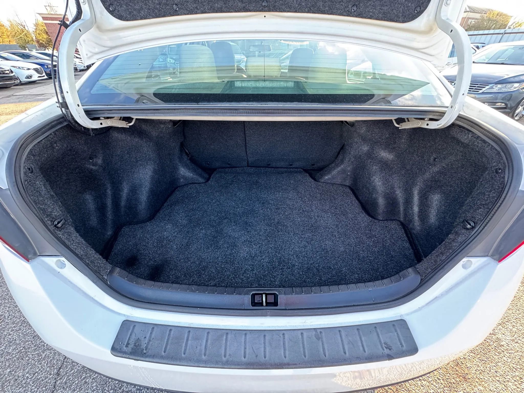 Used 2015 Toyota Corolla LE Premium image 27