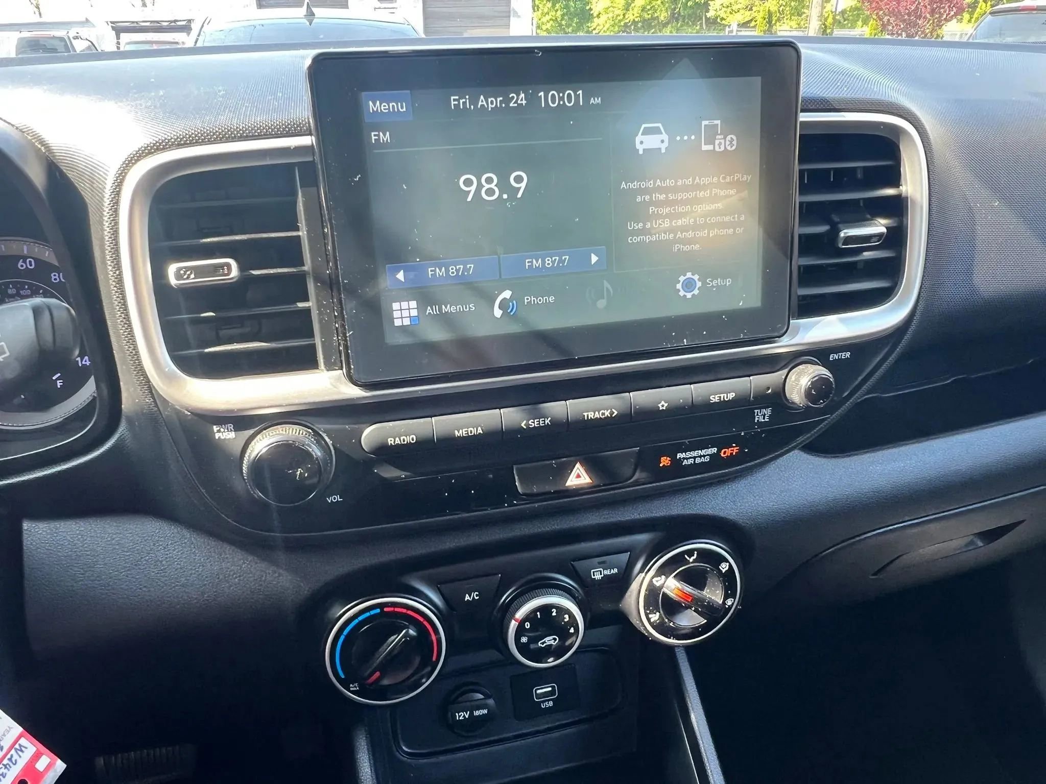Used 2020 Hyundai Venue SE FWD image 22