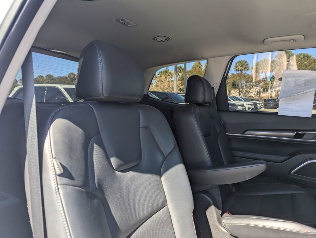 Used 2024 Kia Telluride S w/ S Sunroof Package image 14
