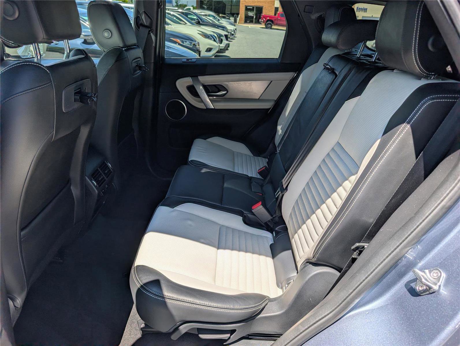 Used 2022 Land Rover Discovery Sport S R-Dynamic AWD/4WD image 14