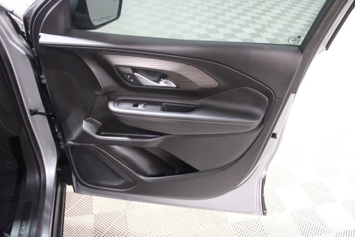 Used 2024 GMC Terrain SLT w/ Tech Package AWD/4WD image 23
