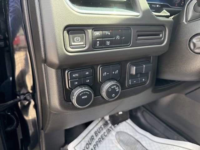 Used 2023 Chevrolet Suburban RST w/ Sport Performance Package AWD/4WD image 30