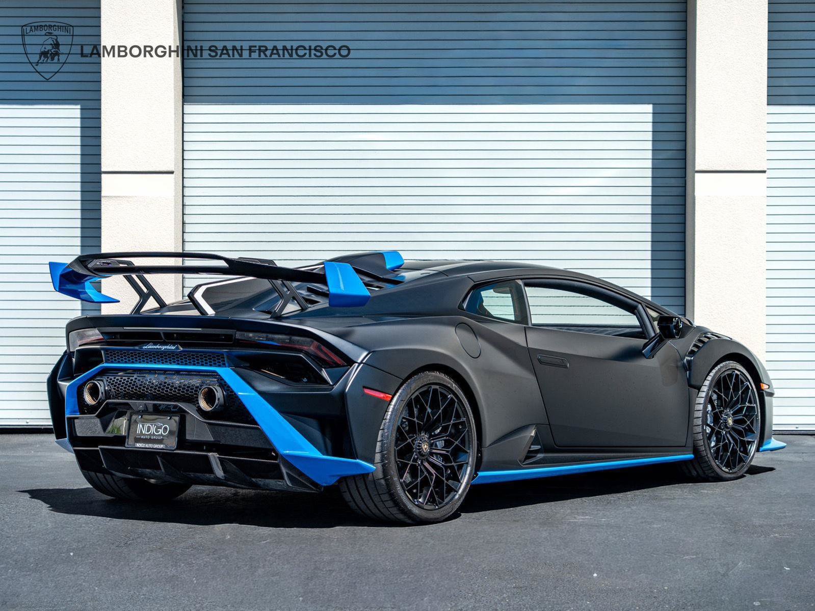 Used 2024 Lamborghini Huracan STO RWD image 12