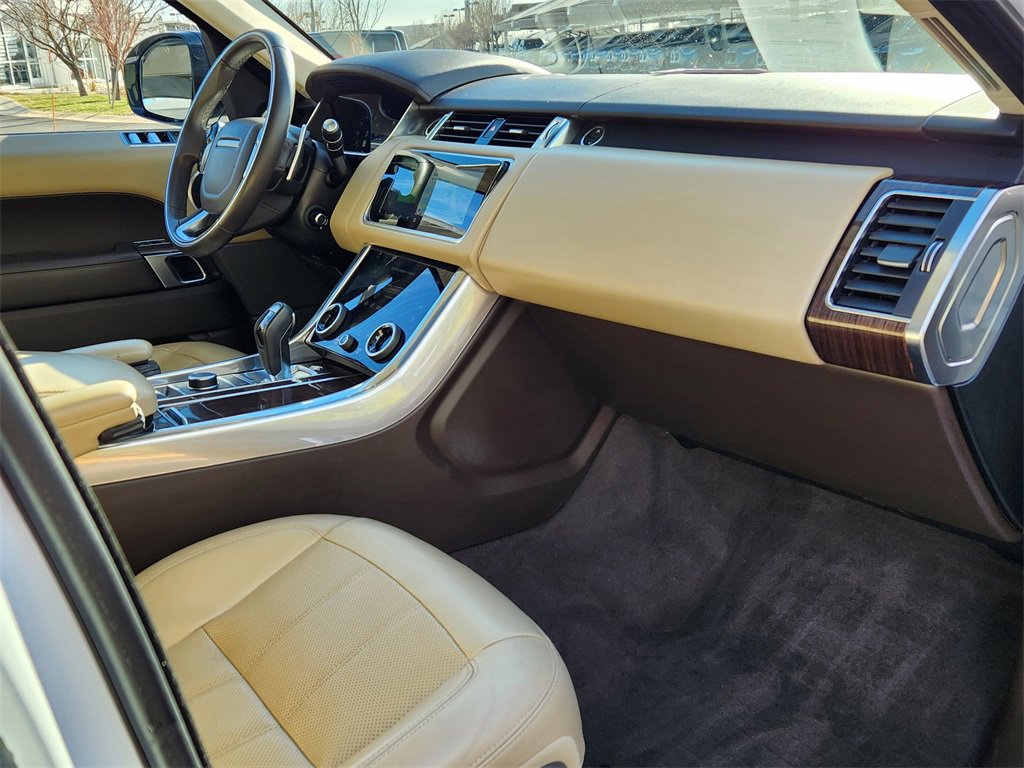 Used 2020 Land Rover Range Rover Sport HSE Dynamic image 15