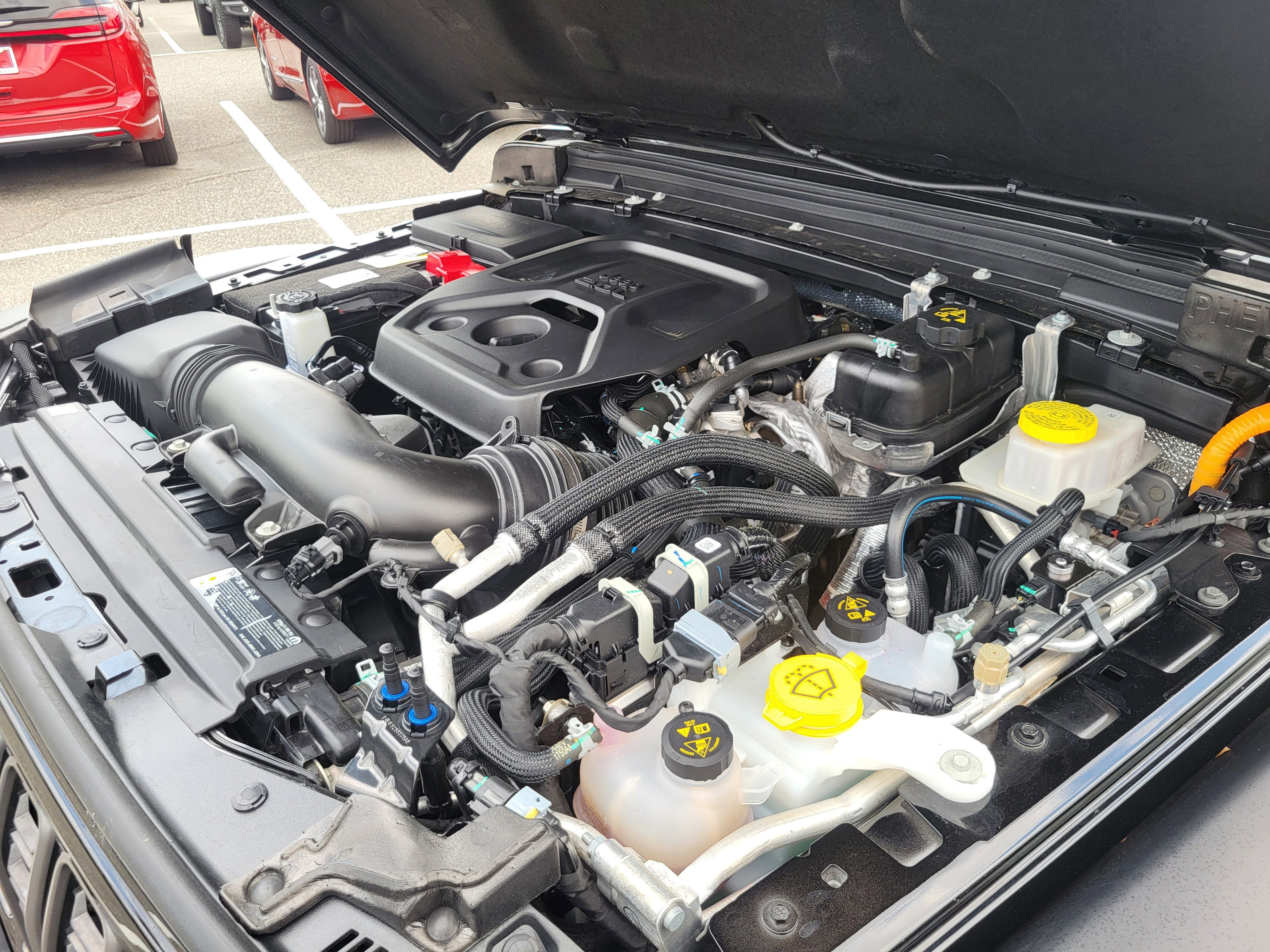 Used 2025 Jeep Wrangler Unlimited Rubicon 4xe w/ Convenience Group image 66