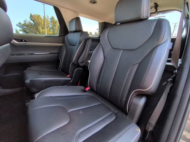 Used 2024 Hyundai Palisade SEL FWD image 15