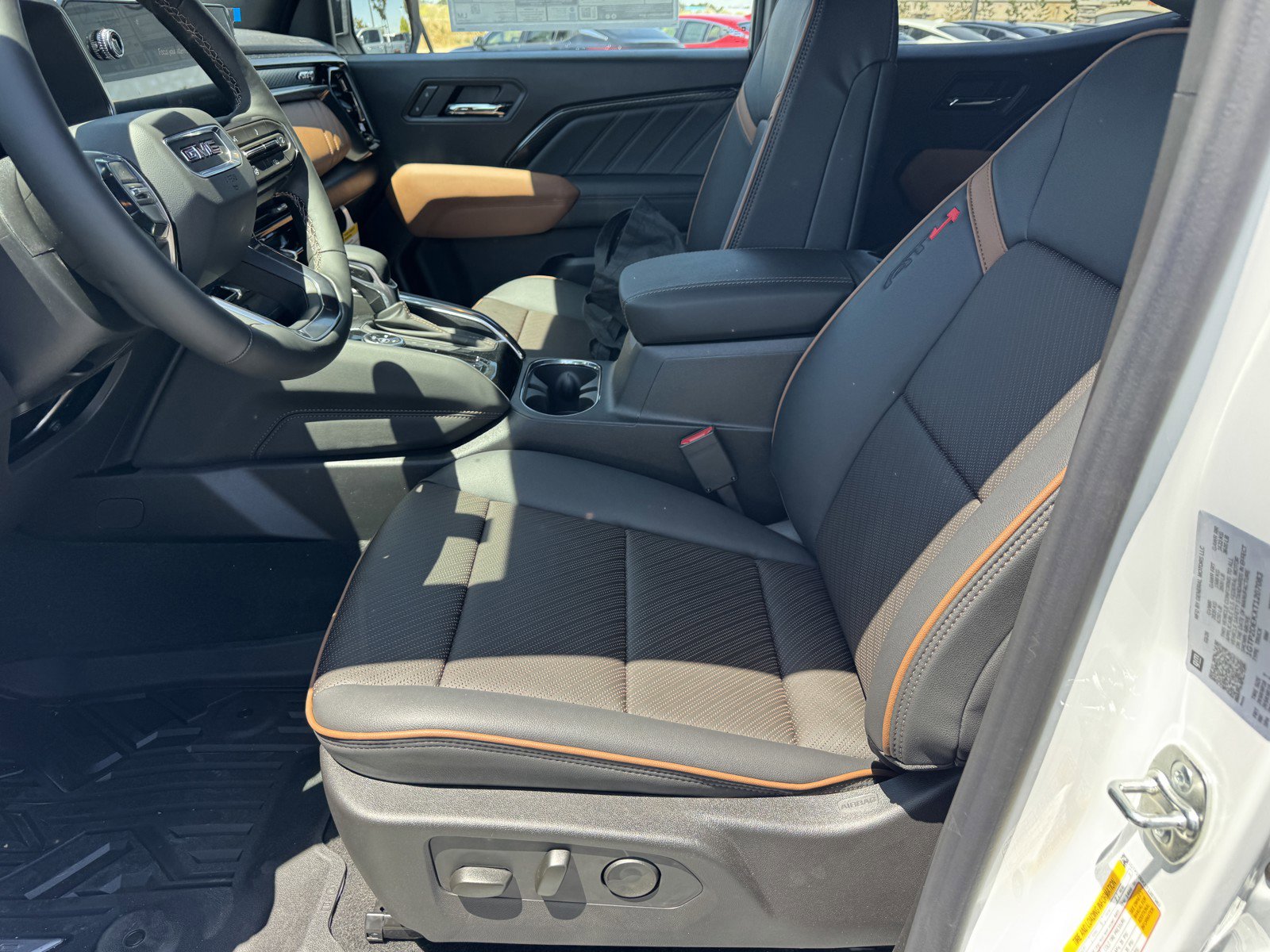 New 2026 GMC Canyon AT4 w/ Technology Plus Package AWD/4WD image 16
