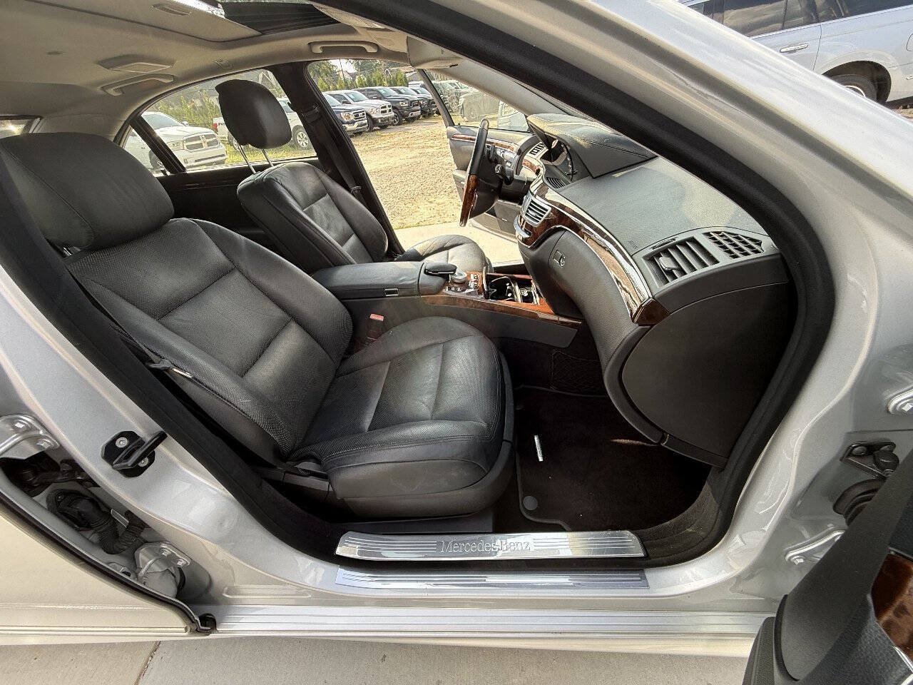 Used 2010 Mercedes-Benz S 550 image 17