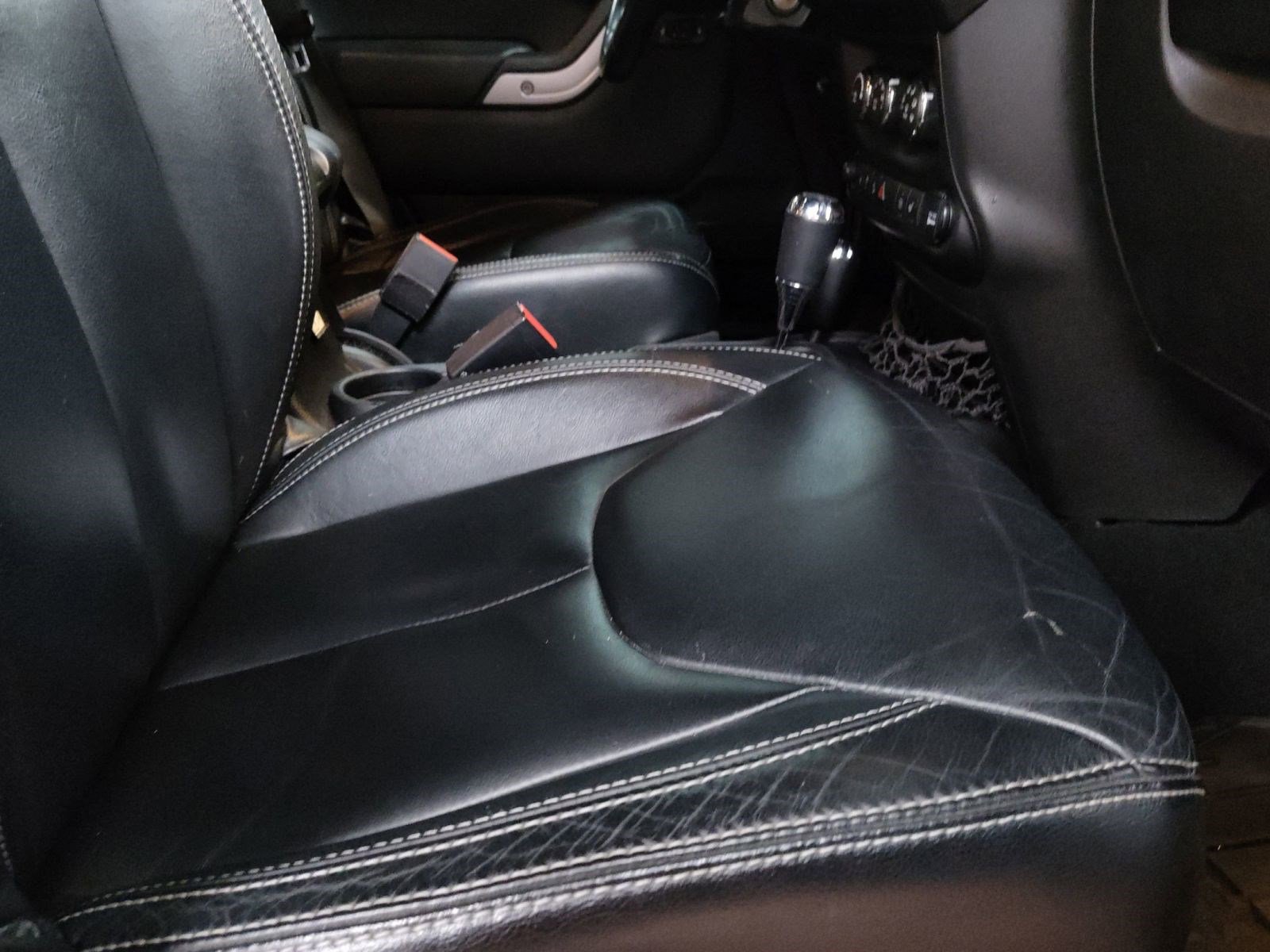 Used 2014 Jeep Wrangler Unlimited Rubicon w/ Dual Top Group image 26