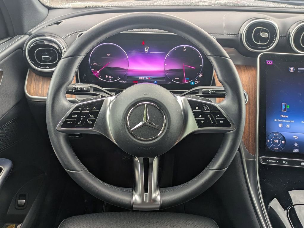 Used 2024 Mercedes-Benz GLC 300 4MATIC image 10