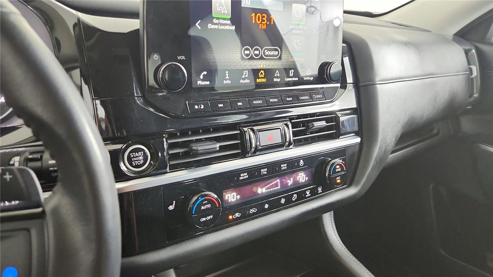 Used 2024 Nissan Pathfinder SL image 26