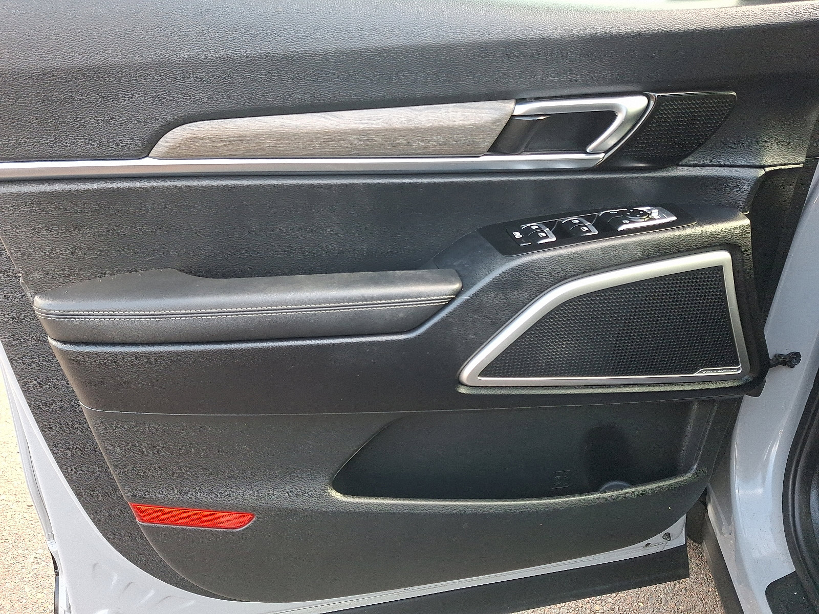 Certified 2022 Kia Telluride EX w/ EX Premium Package image 13