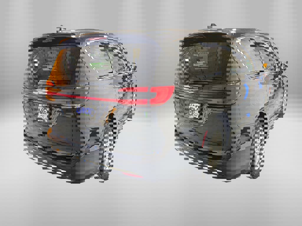 Used 2024 Chrysler Pacifica Touring-L image 6