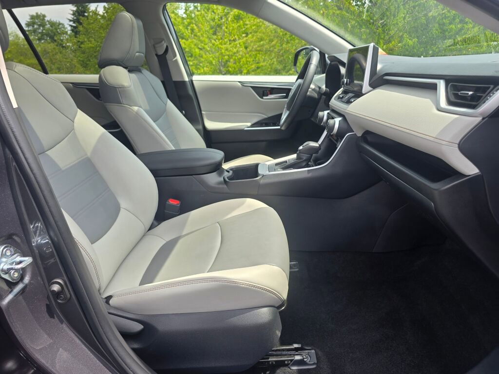 Certified 2025 Toyota RAV4 XLE Premium image 43