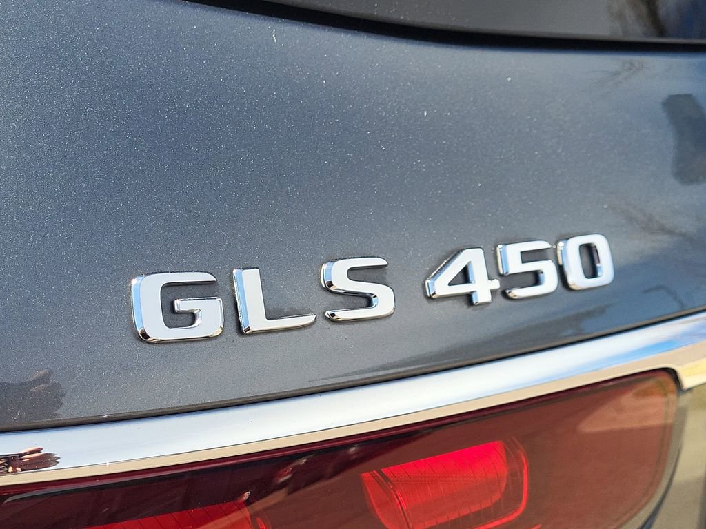 Used 2024 Mercedes-Benz GLS 450 4MATIC image 11