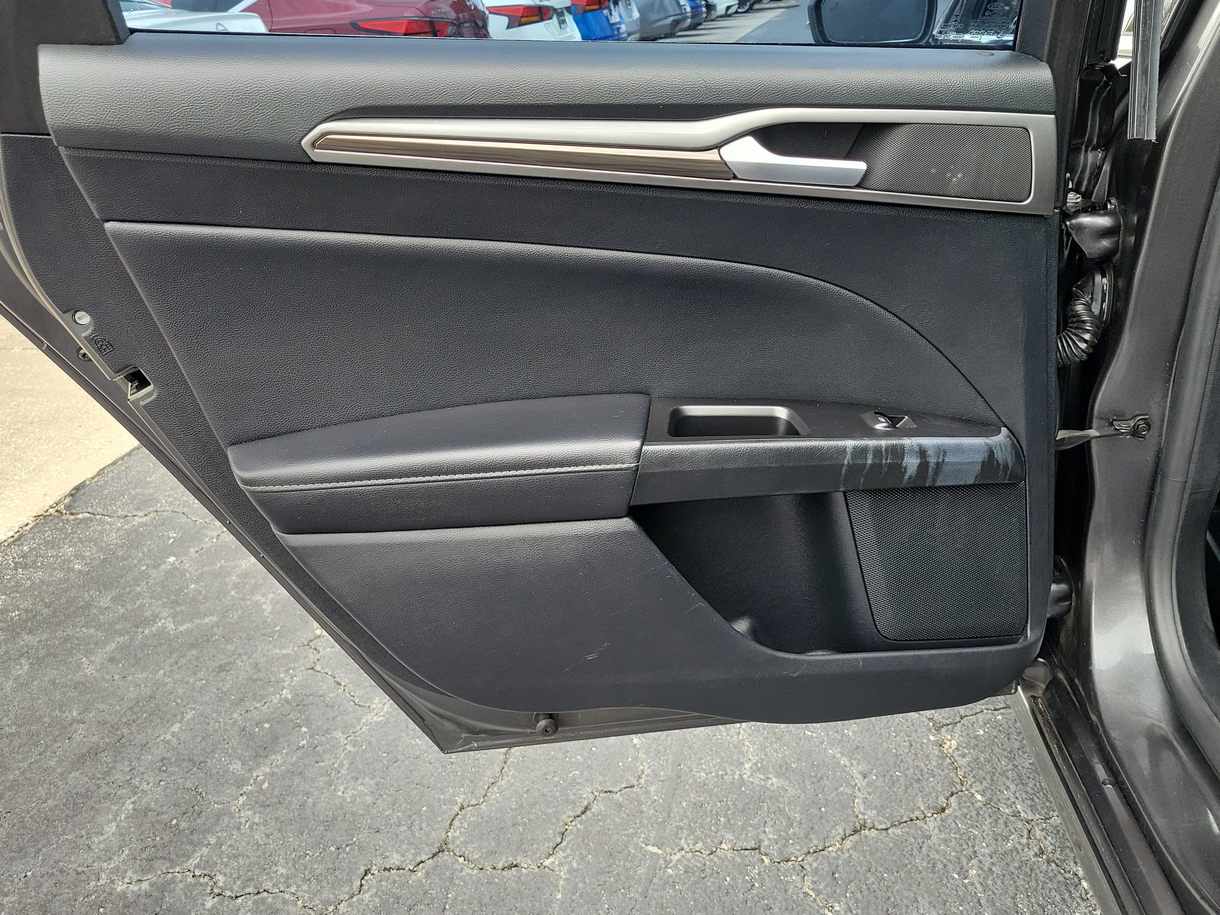 Used 2020 Ford Fusion SEL FWD image 11