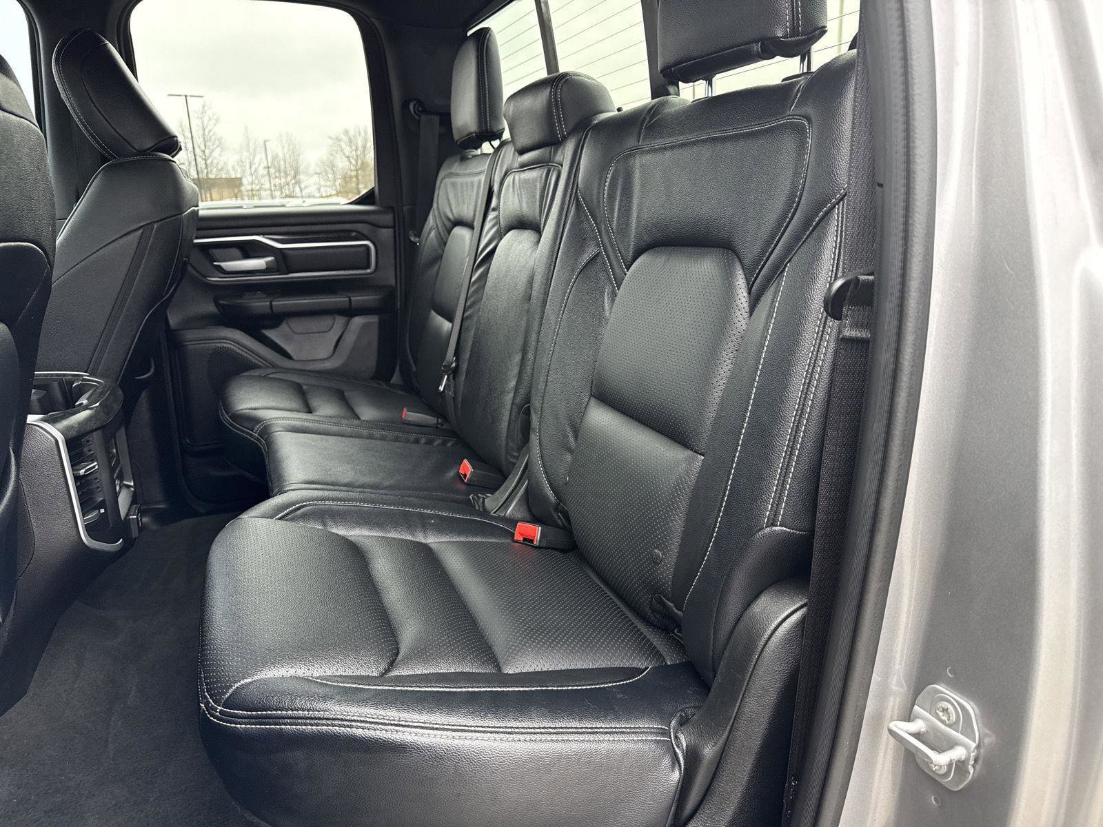 Used 2022 RAM 1500 Big Horn w/ Night Edition AWD/4WD image 13